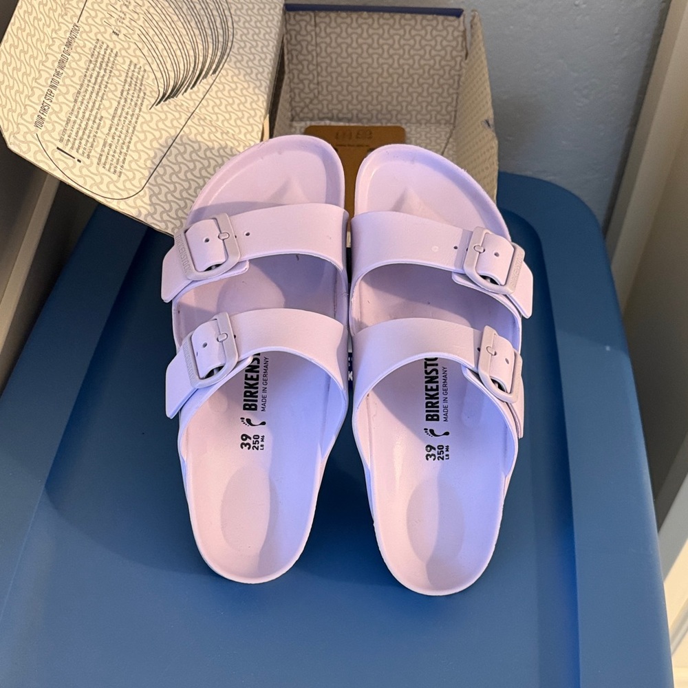 Birkenstock Women's Light Purple Sandals